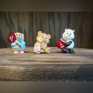 Hallmark Merry Miniatures Valentine's Day Set of 3 Bear Figurines